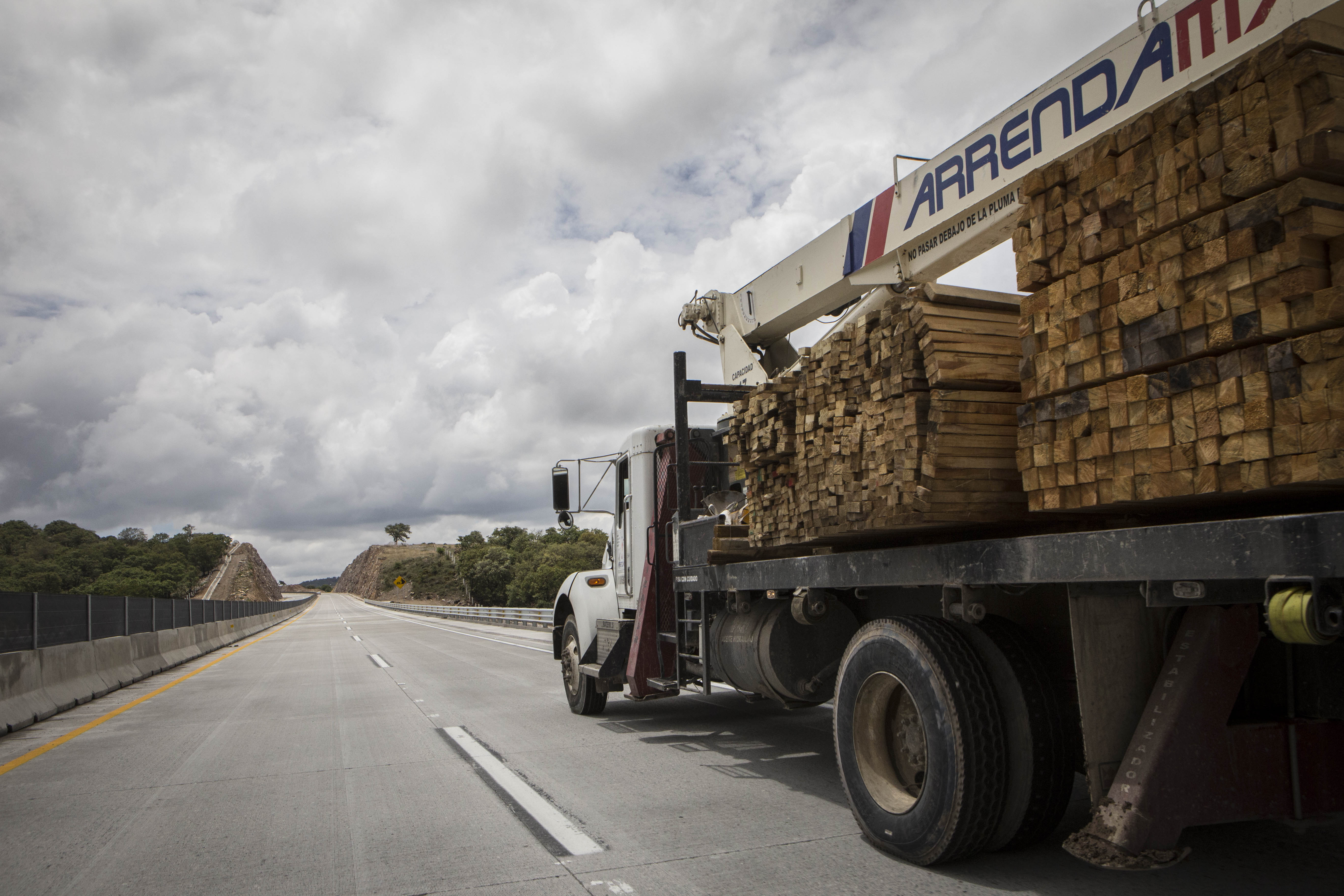 ‘Alto costo impide  usar la carretera”