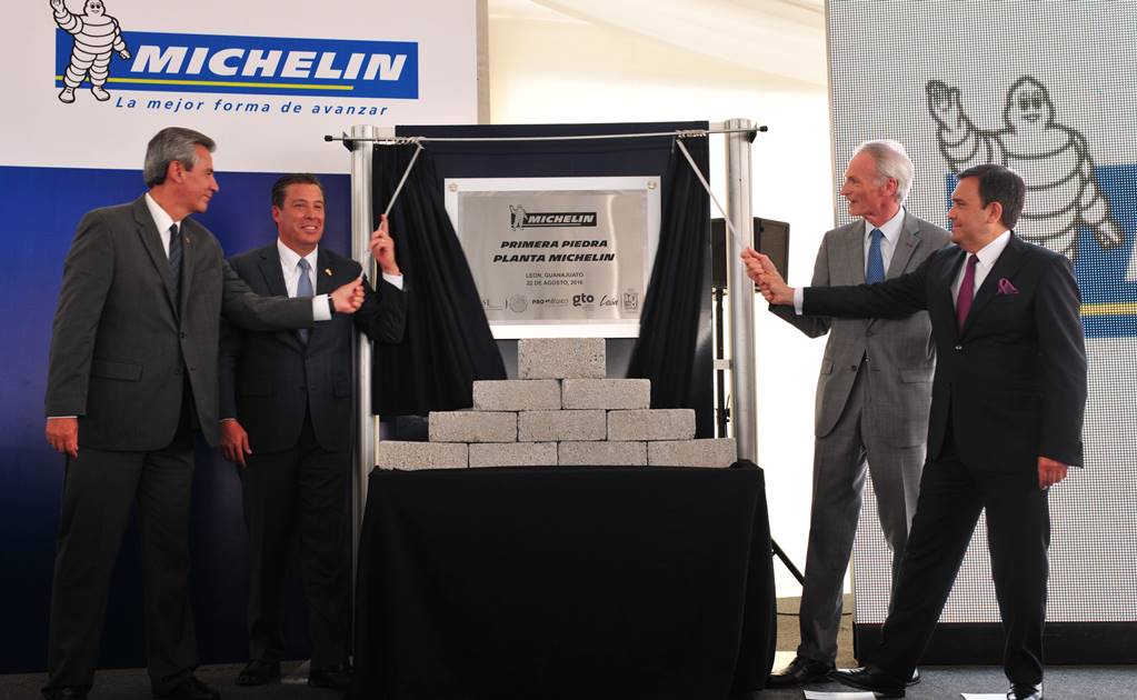 Grupo Michelin coloca la primera piedra de su nueva planta