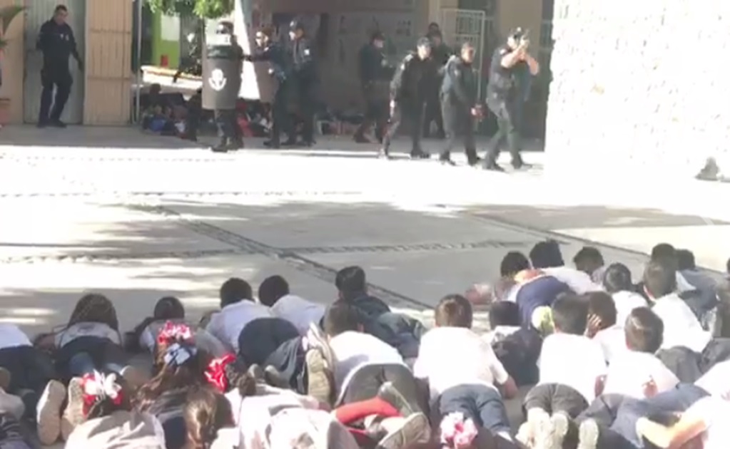 Realizan simulacro de balacera en primaria de La Paz