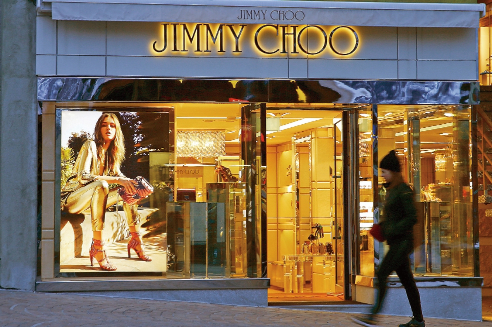 Michael Kors compra firma de zapatos de lujo Jimmy Choo