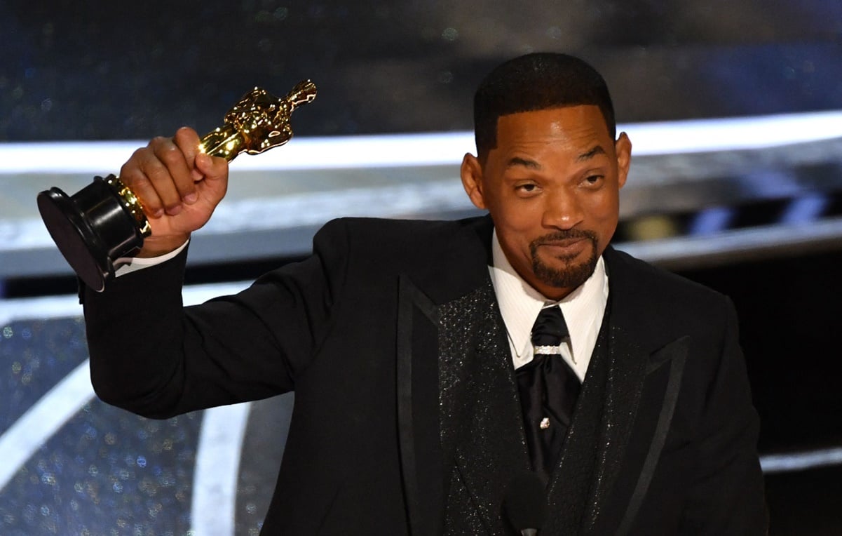 Will Smith se negó a irse de los Oscar tras abofetear a Chris Rock, dice la Academia