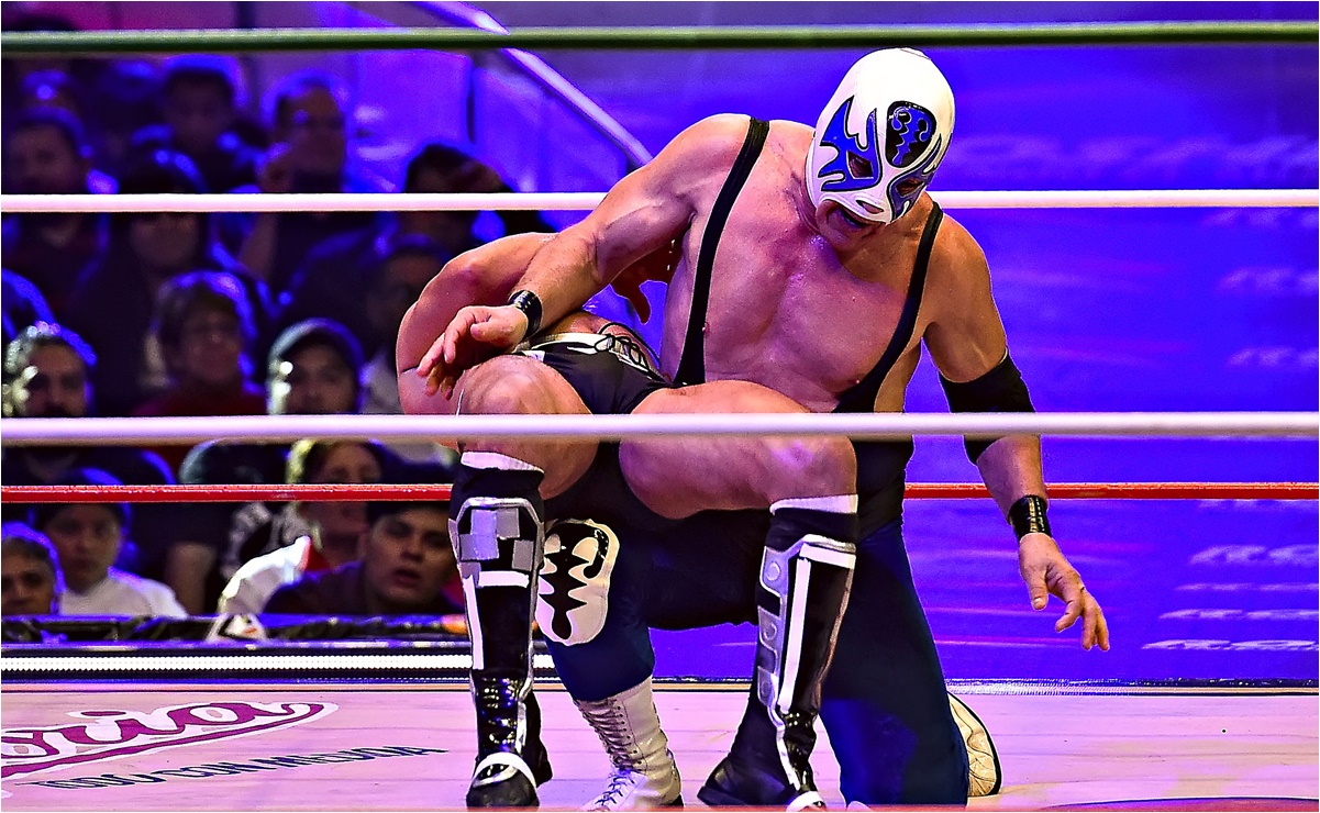 ¿Cuánto cobra un luchador profesional en México?