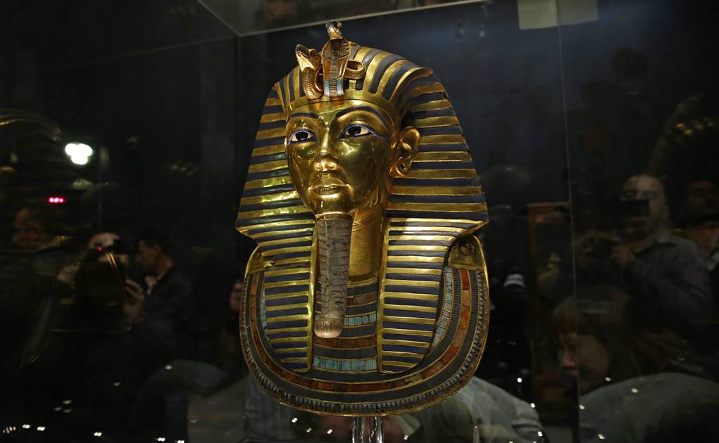 Culmina restauración de la máscara de Tutankamón