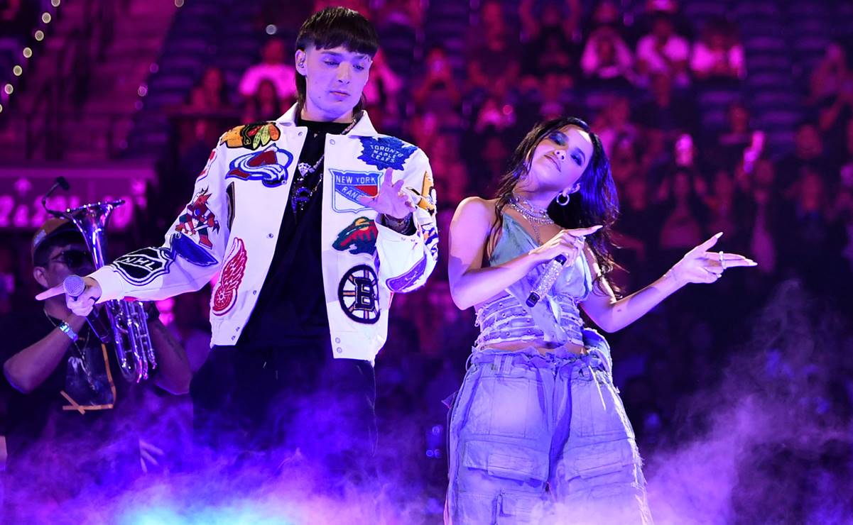 La química entre Peso Pluma y Becky G desata versiones de ¿romance? 