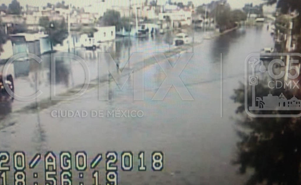 Reportan al menos tres inundaciones en Tláhuac por lluvias