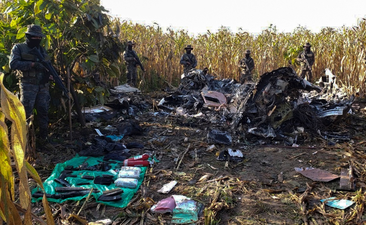 Hallan a narco muerto en avión robado en Cuernavaca y estrellado en Guatemala