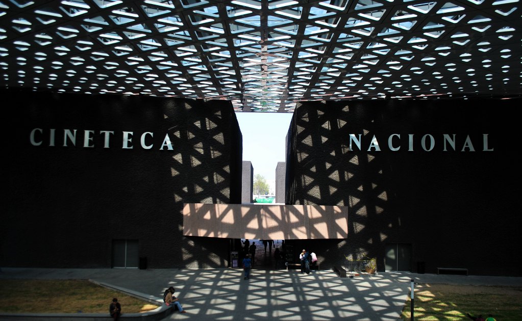 Sale nueva versión de lo ocurrido con una mujer trans en la Cineteca Nacional