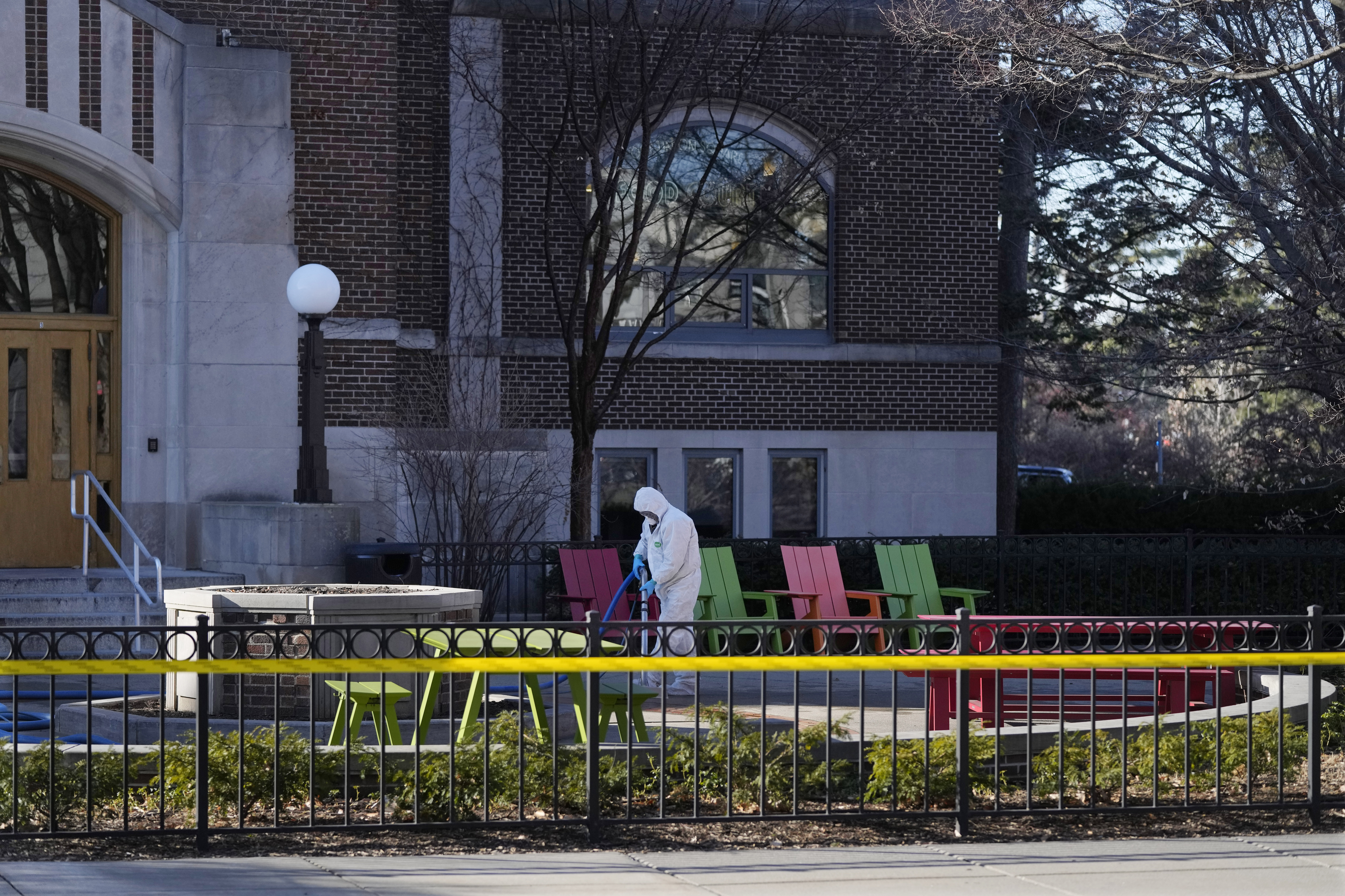 Los tres muertos en el tiroteo de la Universidad de Michigan eran estudiantes