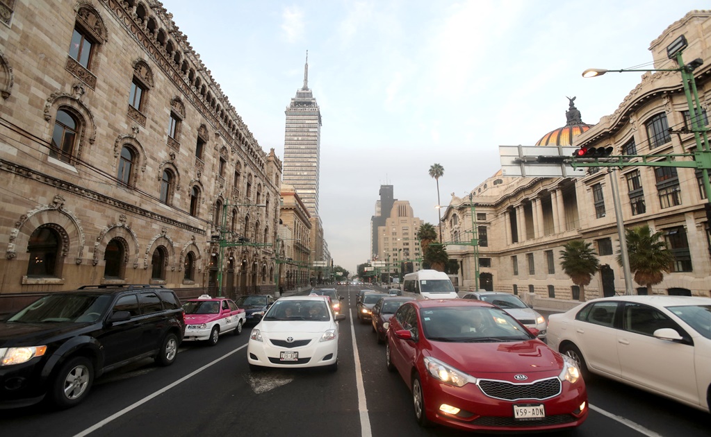 Suspenden restricciones vehiculares por ozono en el Valle de México