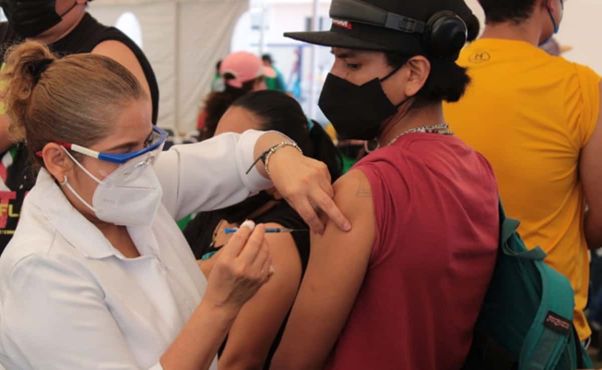 ¿Por qué aún no vacunan a la chaviza de Álvaro Obregón, Azcapotzalco, Coyoacán e Iztapalapa? 