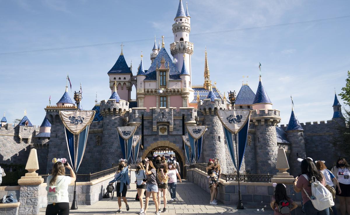 Disneyland lanza oferta en boletos para habitantes de California y Baja California