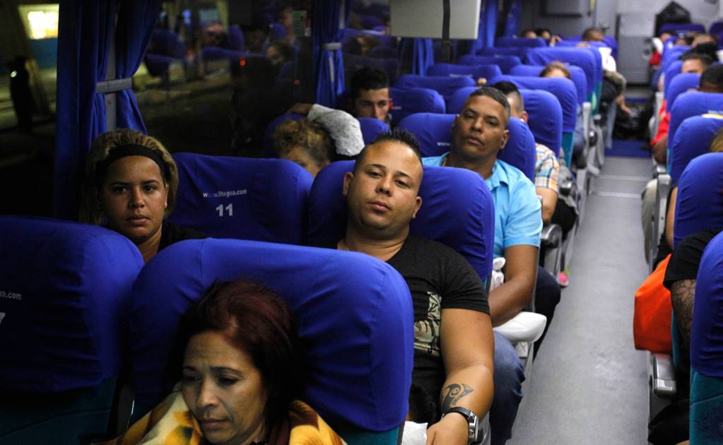 INM recibe a segundo grupo de 184 cubanos varados