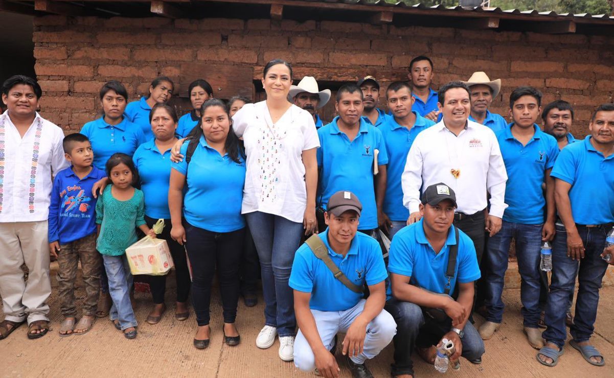 Ariadna Montiel instala Comités de Programas de Bienestar en la Montaña de Guerrero 