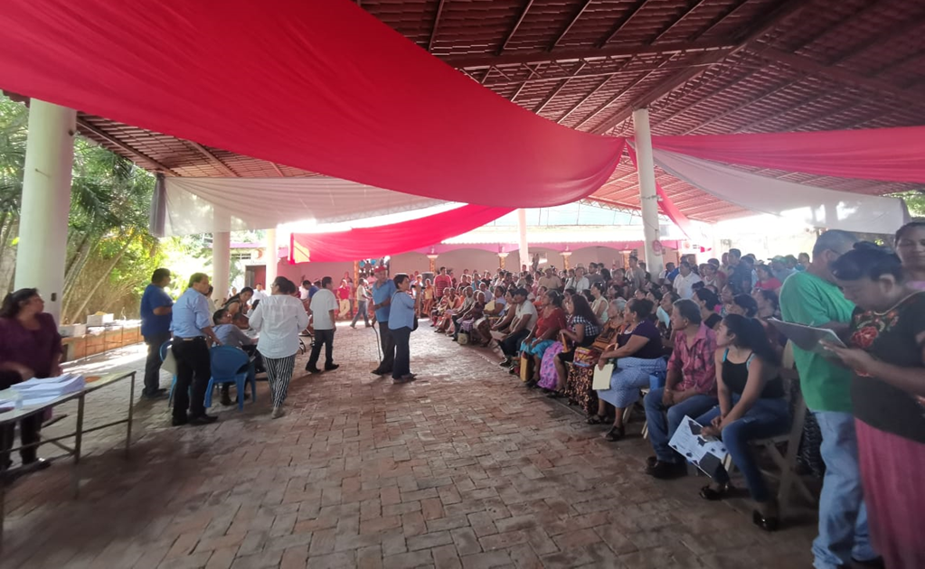 Damnificados por sismo en Juchitán reciben recursos para reconstrucción de viviendas 