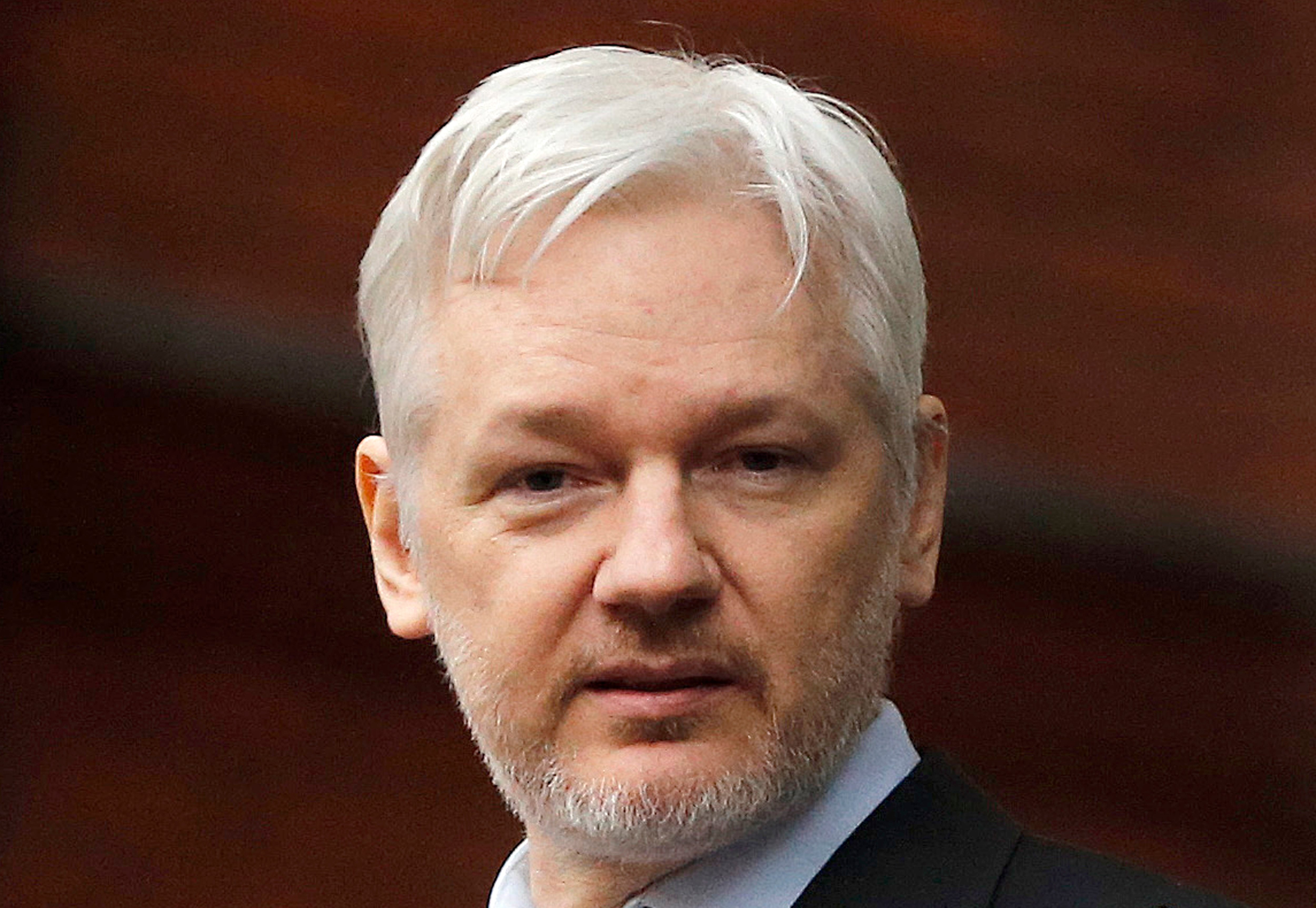 Suecia interrogará a Assange en octubre en embajada ecuatoriana