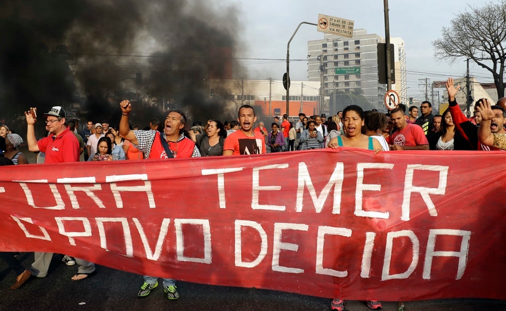Al menos cuatro detenidos en protestas de apoyo a Rousseff 