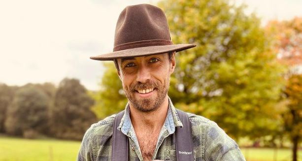 James Middleton presenta oficialmente a su bebé; comparte su primera foto