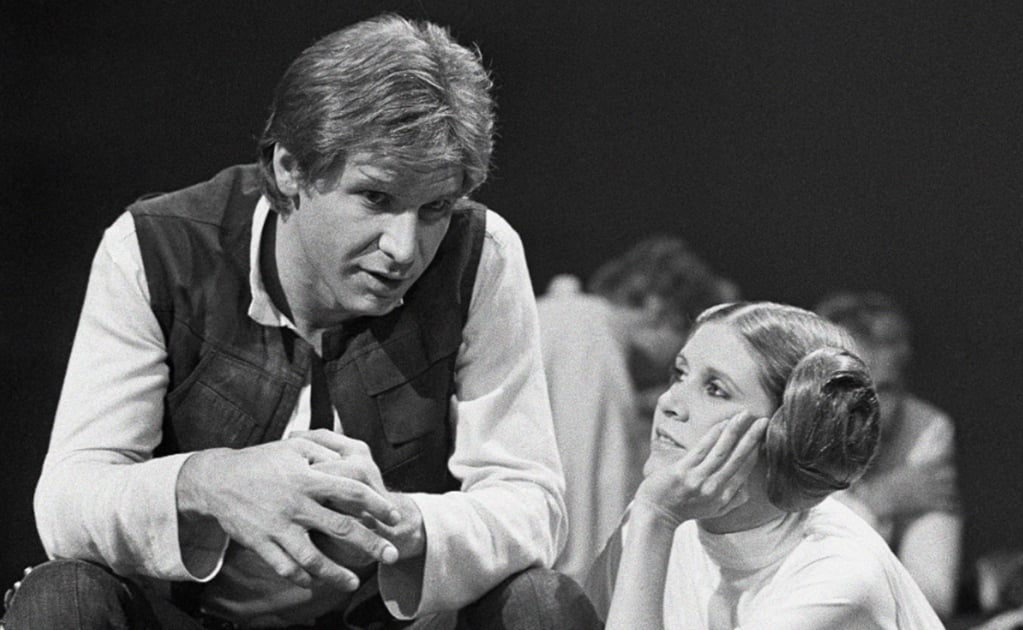 Harrison Ford recuerda a Carrie Fisher como "única y brillante"