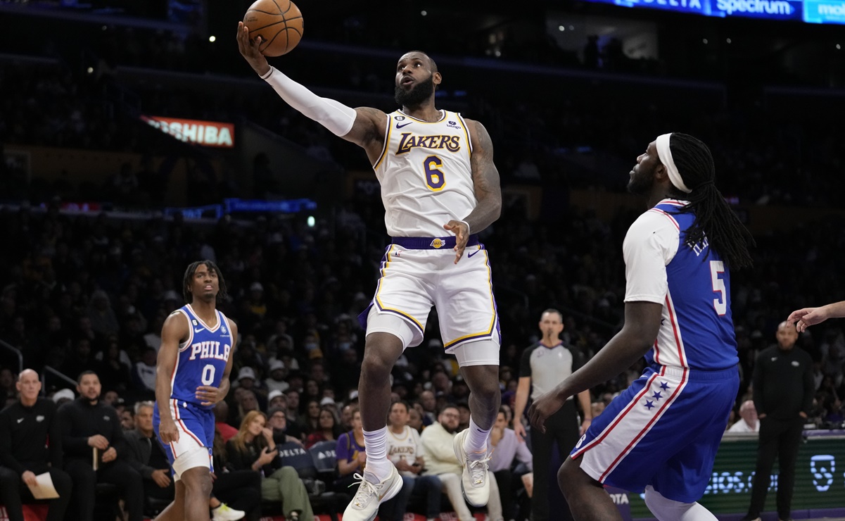 LeBron James alcanzó los 38,000 puntos en su carrera; se acerca al puesto número uno