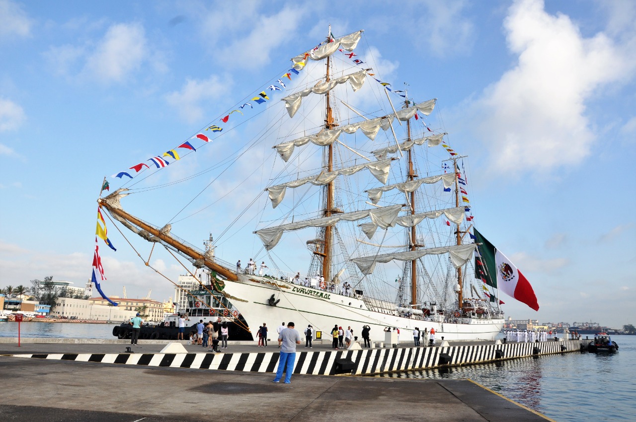 Buque Escuela “Cuauhtémoc” llega a Veracruz para crucero de instrucción 