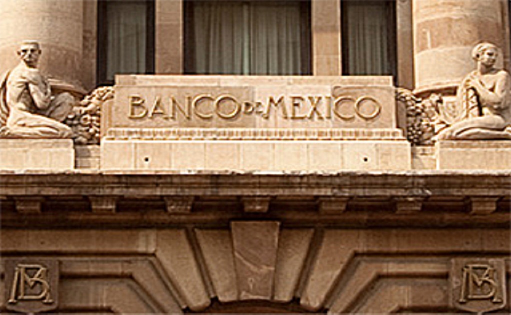 Mexico hikes key rate, peso surges after surprise FX intervention 