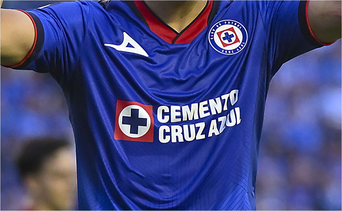 El Cruz Azul quiso a Julieta Venegas en uno de sus juegos, pero no pudo