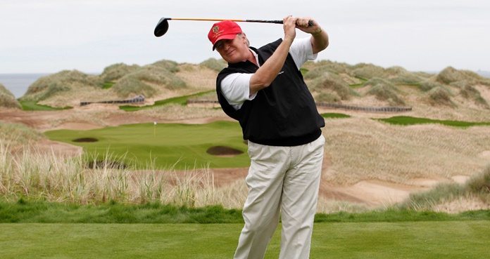 Señalan que Club de Golf de Trump taló árboles sin permiso