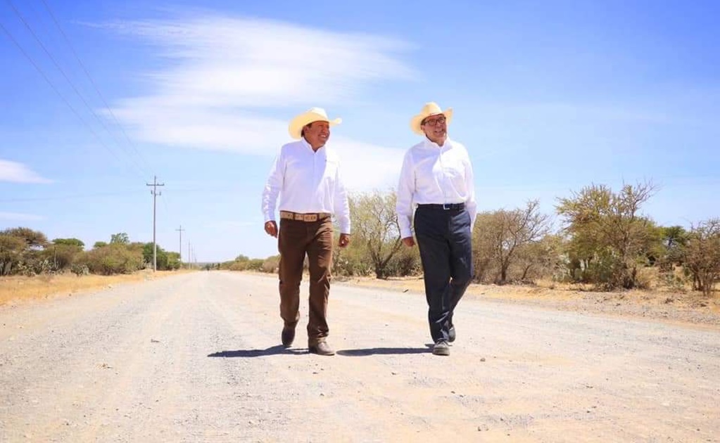 Ricardo Monreal llega sorpresivamente a gira de su hermano David, en Zacatecas