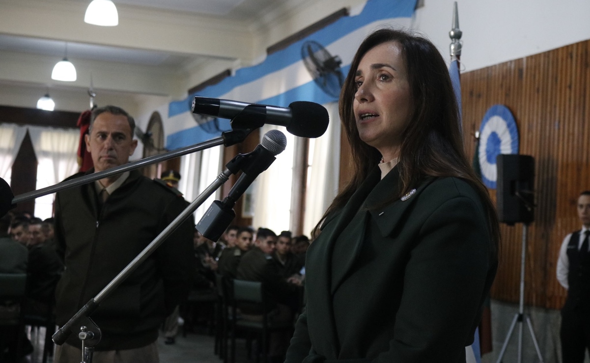 Vicepresidenta argentina quiso "defender a selección argentina" tras polémica de cánticos racistas