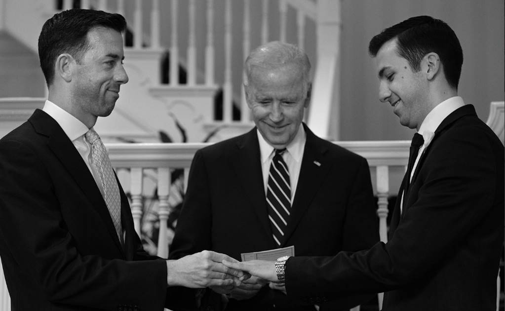 Joe Biden oficia boda gay de empleados de la Casa Blanca