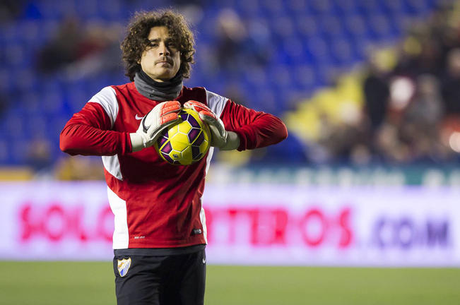 La prensa ibérica tupe duro a Guillermo Ochoa