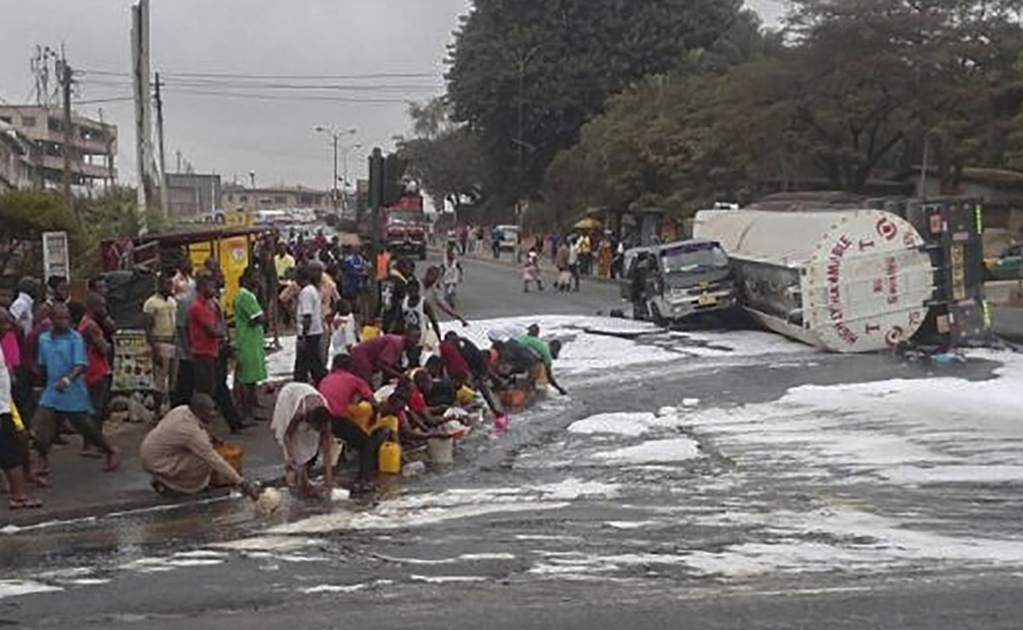 Al menos 12 muertos y 22 heridos tras explosión de camión cisterna en Nigeria