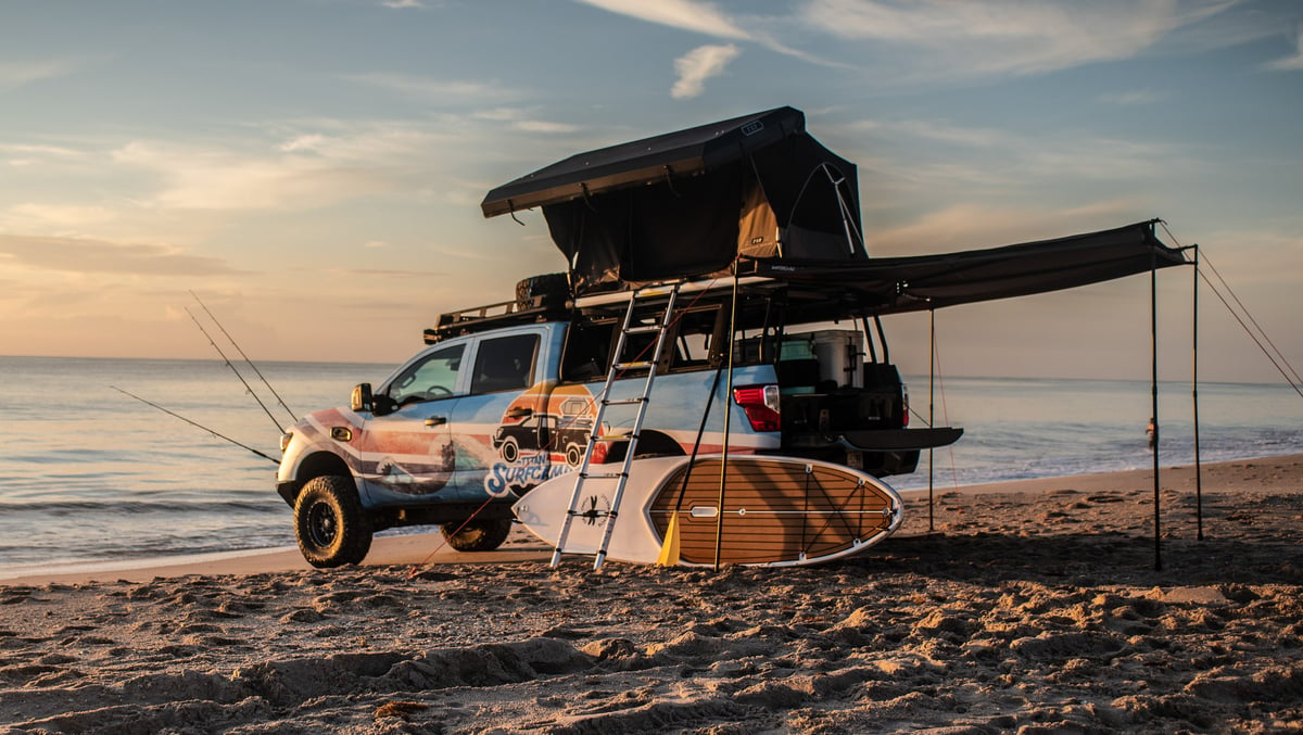 Nissan Titan Surfcamp un auto ideal para un día de playa