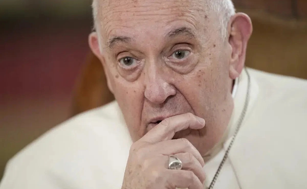 “Ser homosexual es un pecado, no un delito”, dice el papa Francisco; aboga por despenalización