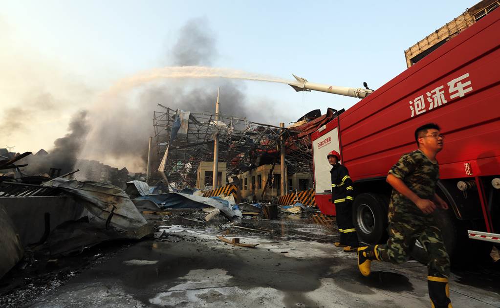 Fallecen 12 bomberos por incendio en China