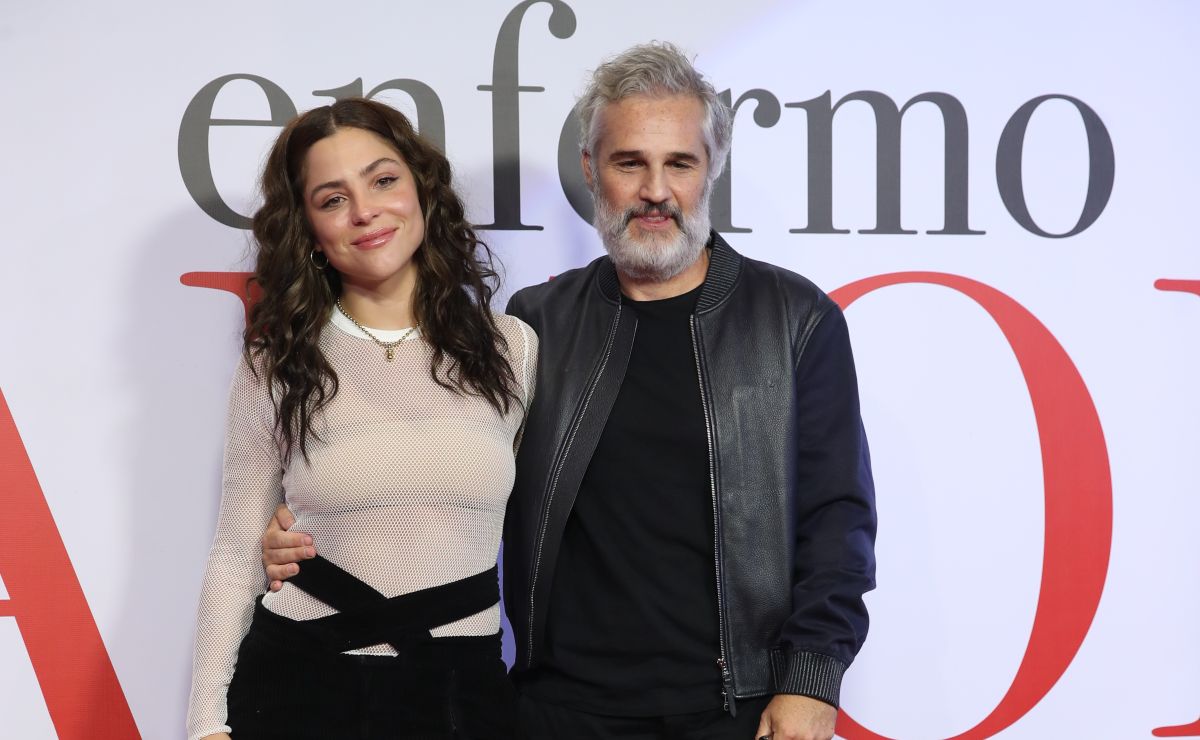 Juan Pablo Medina regresa a las alfombras rojas con Paulina Dávila