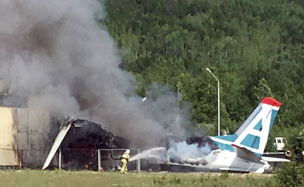 Aterrizaje de emergencia en Rusia deja dos muertos y 22 heridos