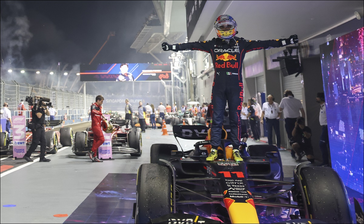 Checo Pérez triunfó en el GP de Singapur donde sólo habían ganado campeones del mundo