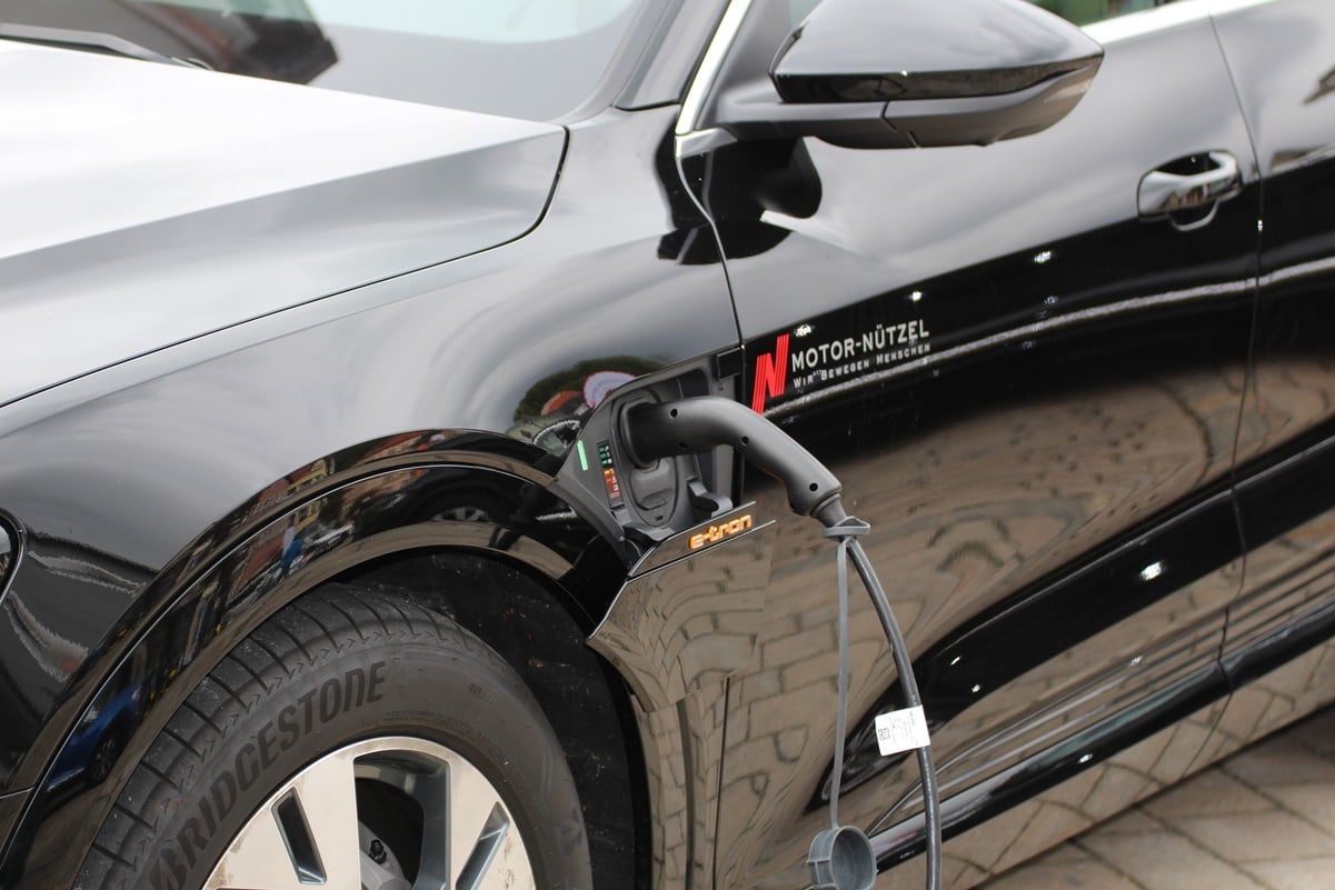 ¿Se puede cargar la batería de un auto eléctrico en 10 minutos?