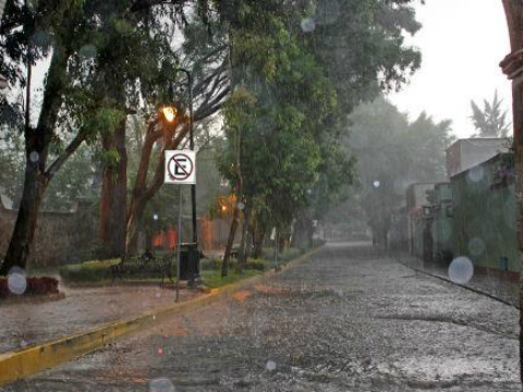 Tres casas afectadas en Tequisquiapan 