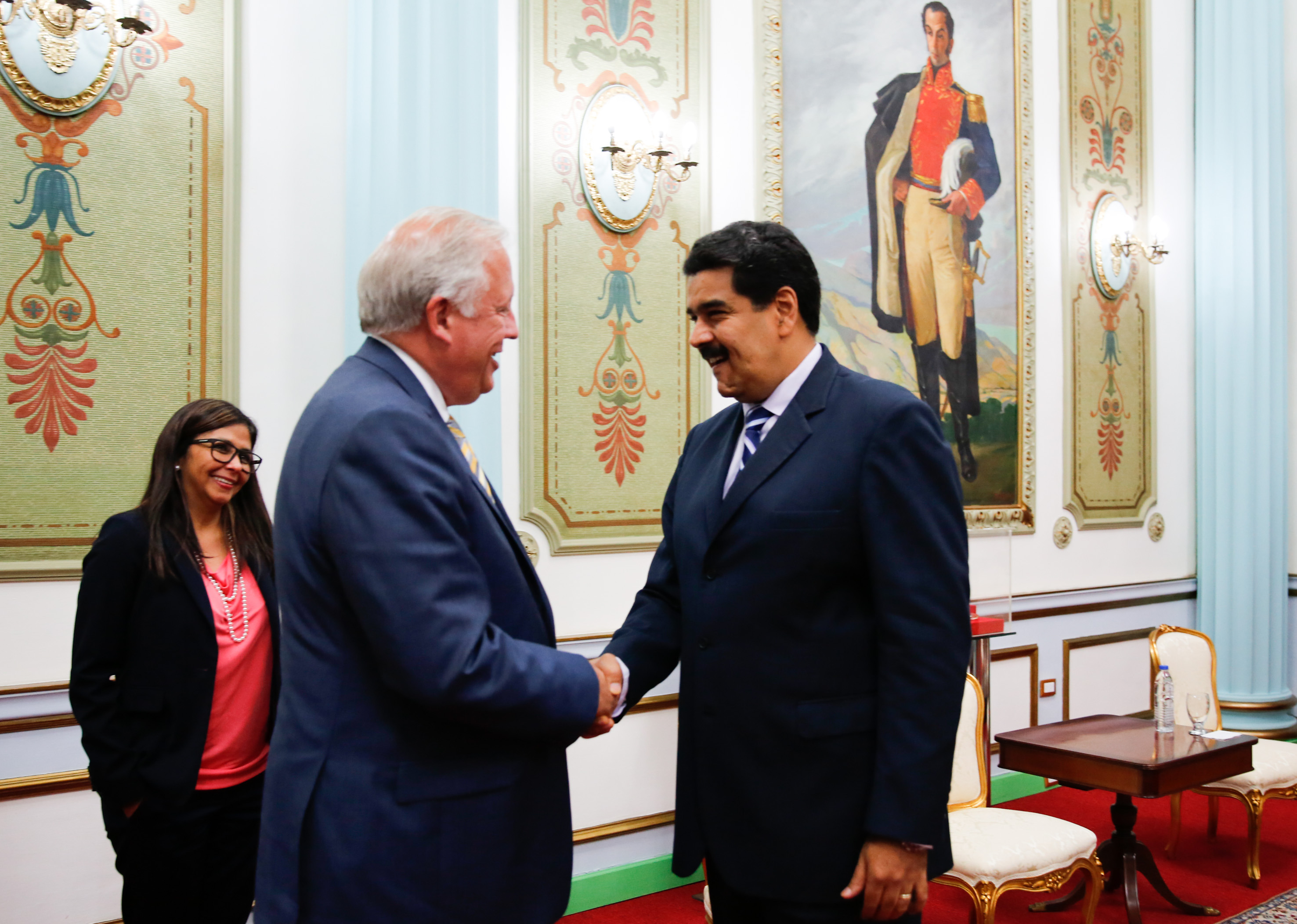 Maduro se reúne con representante de EU