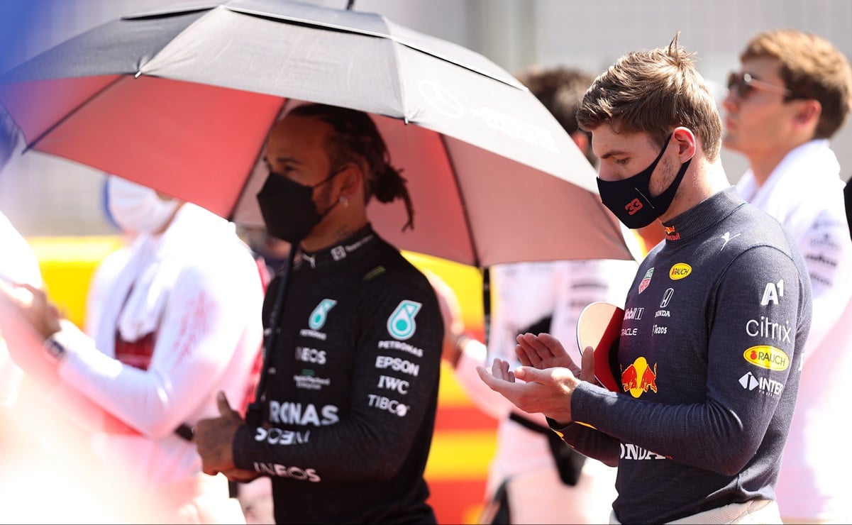 Red Bull analiza demandar a Lewis Hamilton por choque a Verstappen