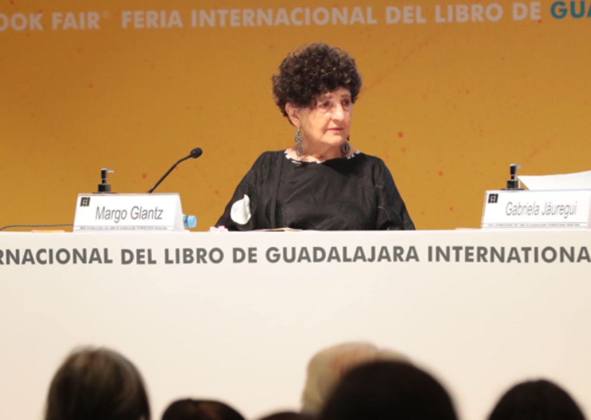 Margo Glantz, Medalla Carlos Fuentes