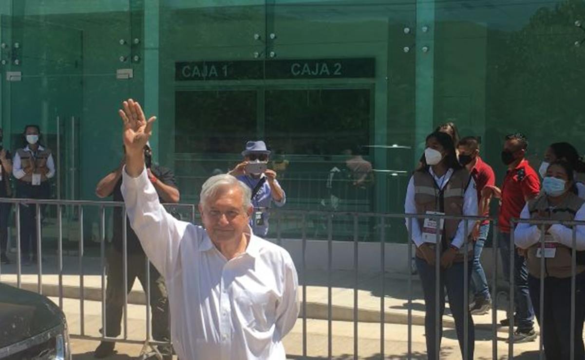 Desde Badiraguato, AMLO viaja en helicóptero hacia Tamazula, Durango