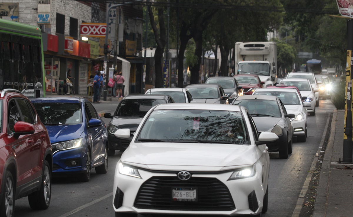 Hoy no circula: Estos son los autos que descansan este sábado 13 de julio