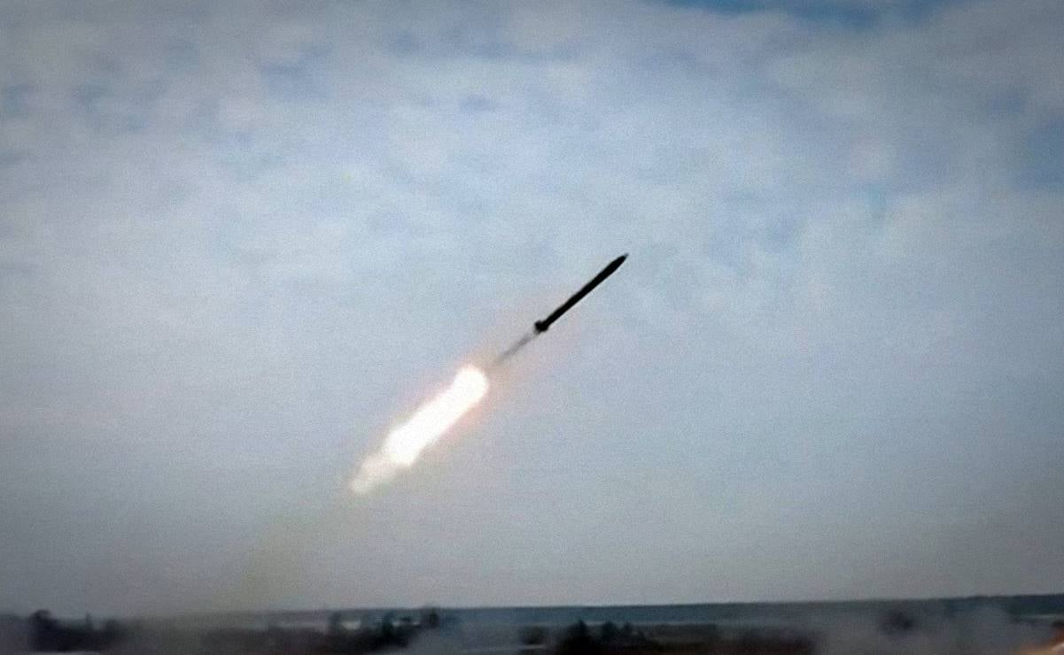 EU hace lanzamiento de prueba de un misil balístico sobre el Pacífico