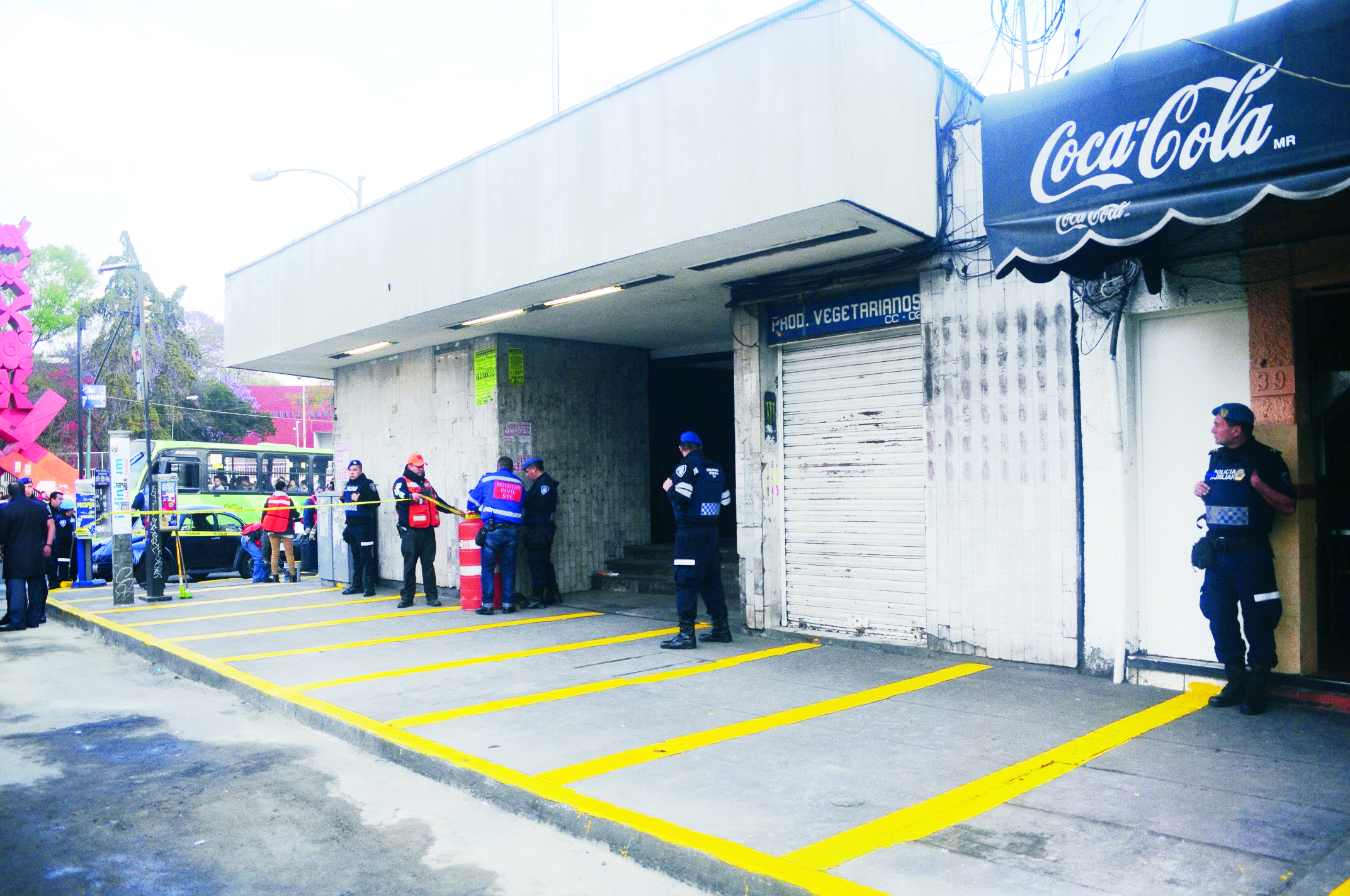 Hasta para cantar en camiones, cobran derecho de piso en Ruta 28