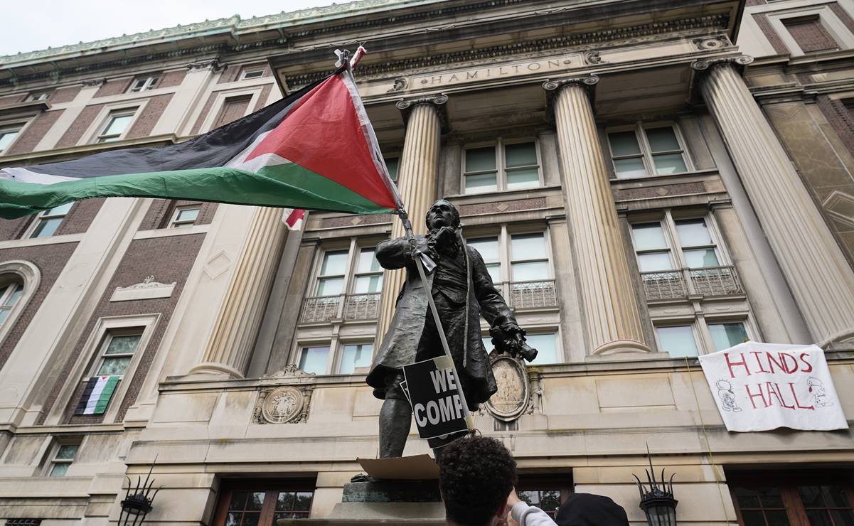 Expulsarán a estudiantes que participaron en toma de edificio de Universidad de Columbia 