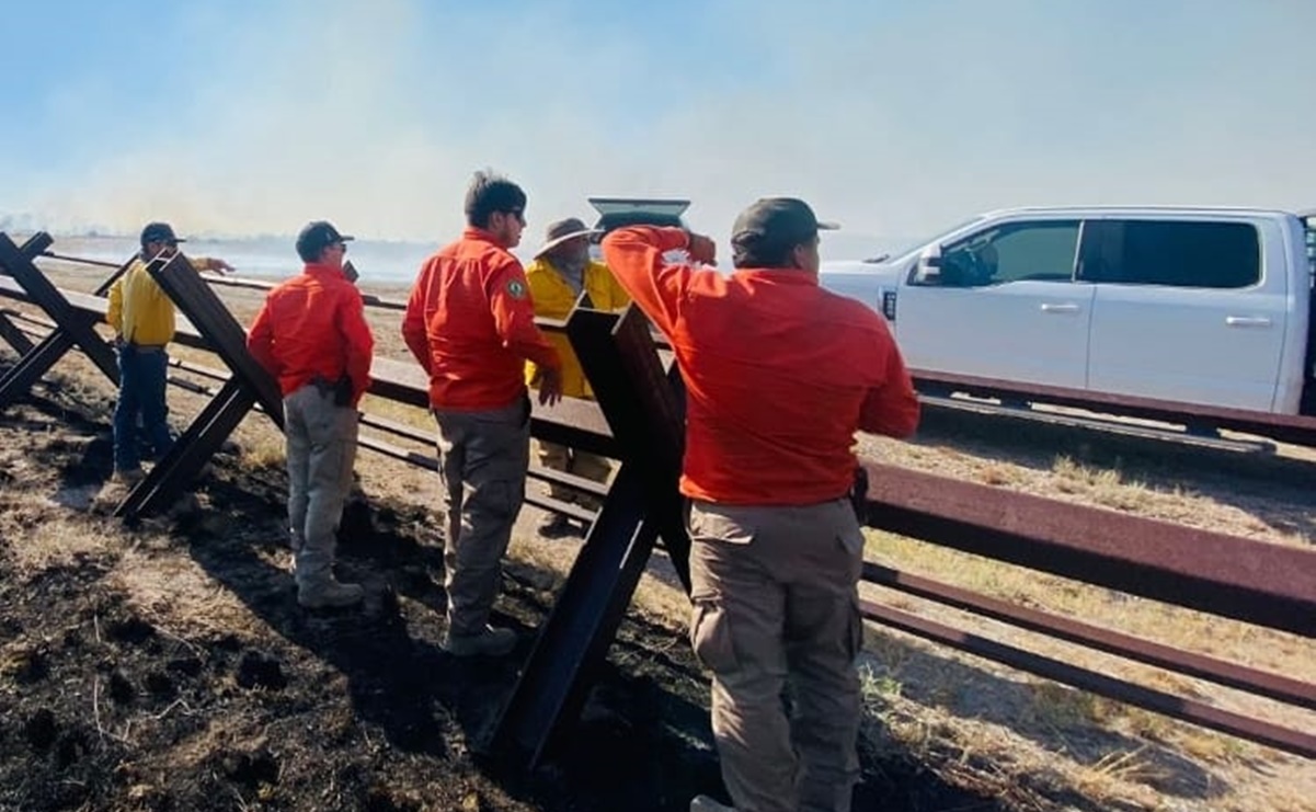 Brigadistas de Sonora y Arizona afinan estrategia para combatir incendio forestal en Agua Prieta 