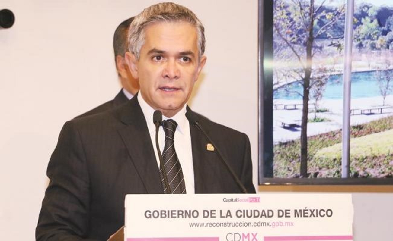 Registran ante el INE a Miguel Ángel Mancera como candidato al Senado